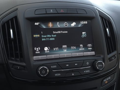 Used 2017 Buick Regal Sport Touring image 19