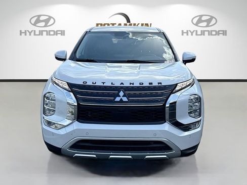Used 2023 Mitsubishi Outlander SE Black Edition FWD image 2