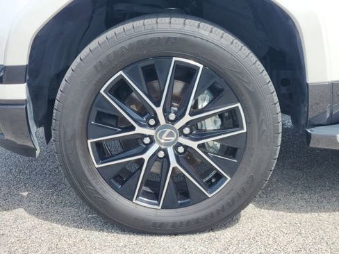 Used 2024 Lexus GX 550 w/ Accessory Package (Z1) AWD/4WD image 7