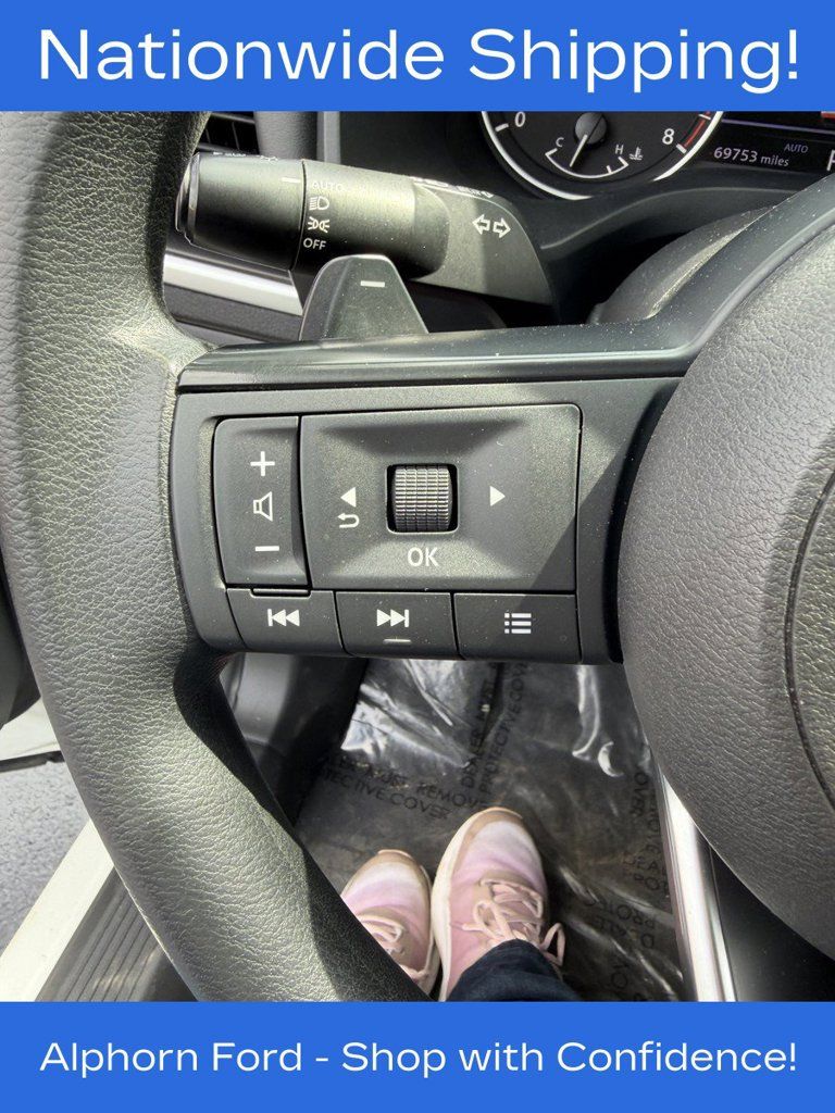 Used 2023 Nissan Rogue S AWD/4WD image 9