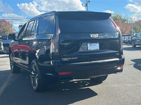 Certified 2024 Cadillac Escalade Sport Platinum w/ Heavy-Duty Trailer Package image 4