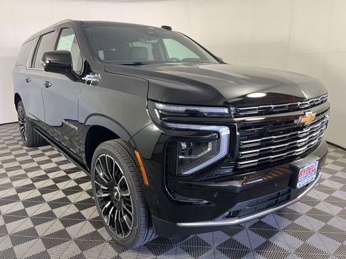 New 2026 Chevrolet Suburban High Country AWD/4WD image 1