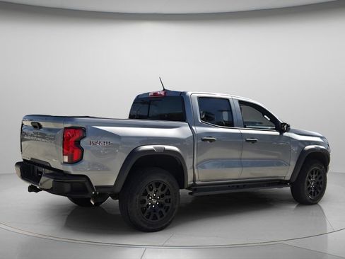 Used 2024 Chevrolet Colorado Trail Boss w/ Technology Package AWD/4WD image 7