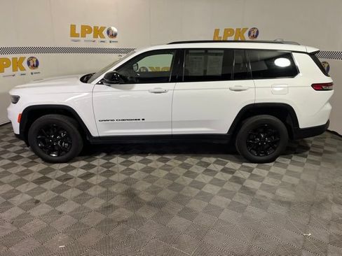 Used 2024 Jeep Grand Cherokee L Altitude AWD/4WD image 6