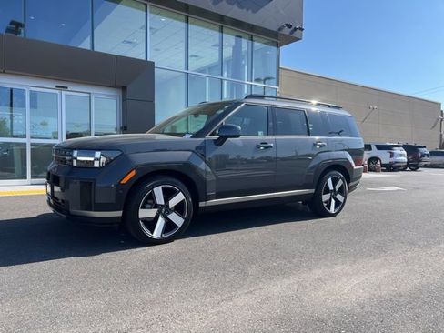 Used 2025 Hyundai Santa Fe Limited image 3