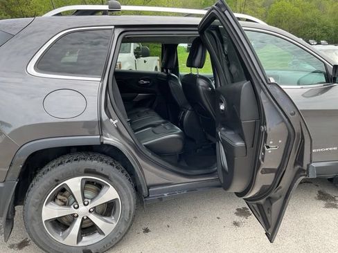 Used 2020 Jeep Cherokee Limited AWD/4WD image 45