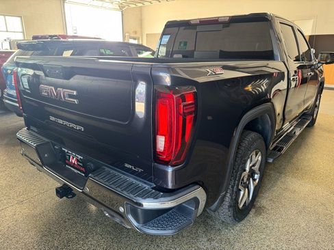 Used 2022 GMC Sierra 1500 SLT w/ SLT Premium Plus Package image 5