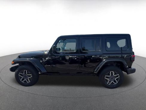 Used 2025 Jeep Wrangler Unlimited Sahara AWD/4WD image 8