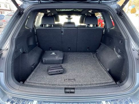 Used 2022 Volkswagen Tiguan SEL R-Line image 19