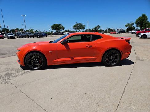 Used 2021 Chevrolet Camaro SS image 5