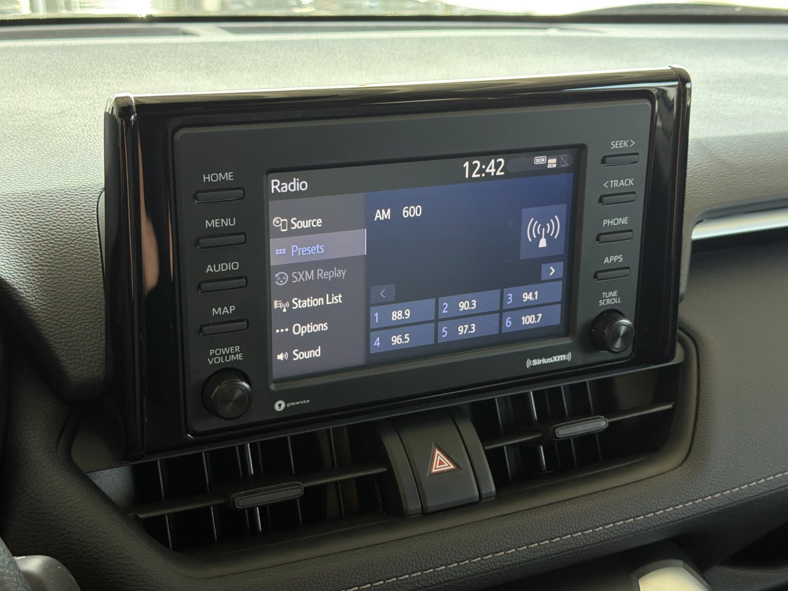 Used 2021 Toyota RAV4 XLE w/ Carpet Mat Package (TMS) AWD/4WD image 16