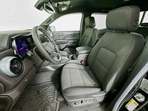 Used 2023 Chevrolet Colorado LT w/ LT Convenience Package II image 13