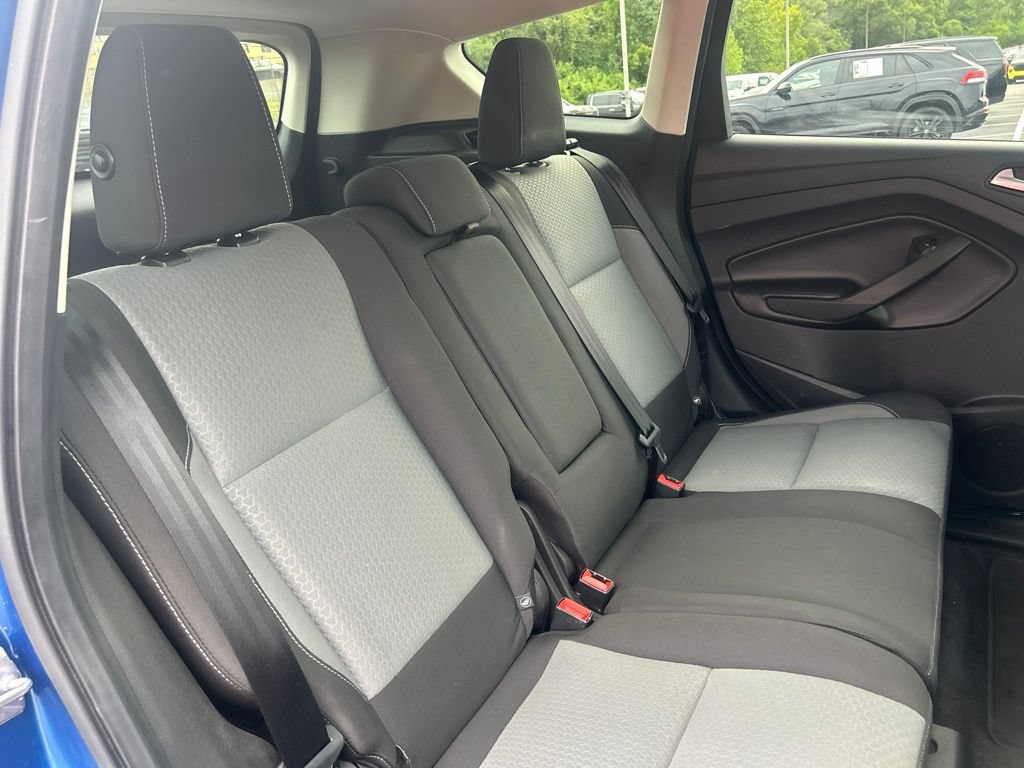 Used 2018 Ford Escape SE w/ Ford Safe & Smart Package FWD image 39
