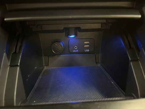 Used 2017 Subaru Outback 3.6R Limited image 25