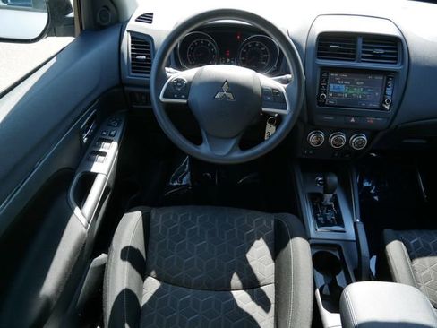 Used 2023 Mitsubishi Outlander Sport ES AWD/4WD image 12