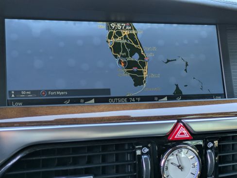 Used 2017 Genesis G90 3.3T Premium image 32