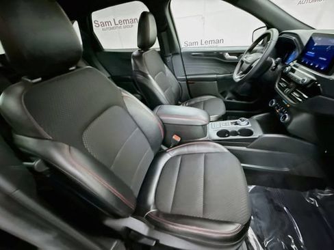 Certified 2025 Ford Escape ST-Line AWD/4WD image 27