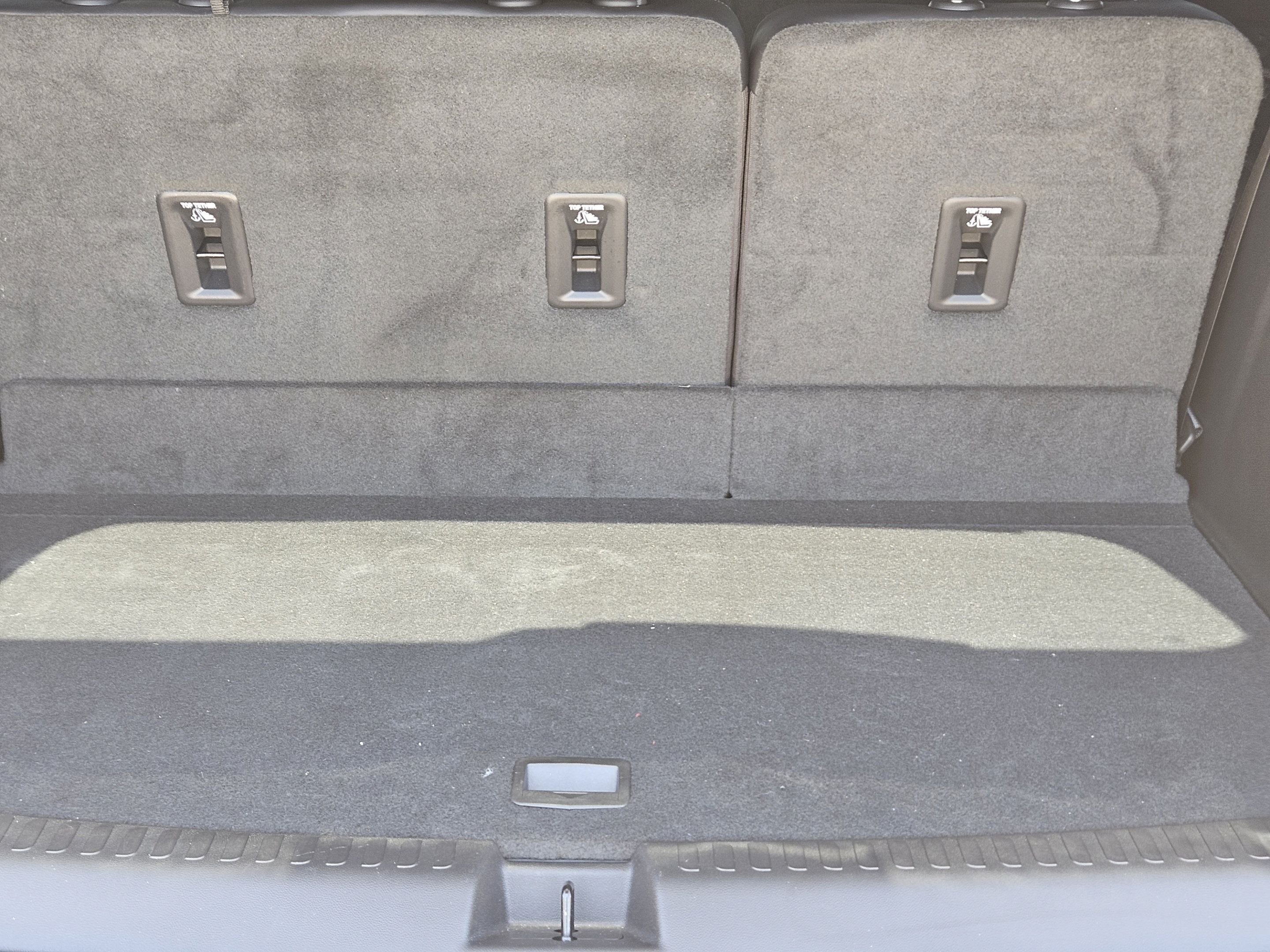 Used 2024 GMC Acadia Denali w/ LPO, Floor Liner Package FWD image 31