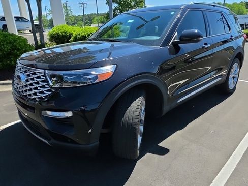 Used 2022 Ford Explorer Platinum w/ Equipment Group 601A AWD/4WD image 6