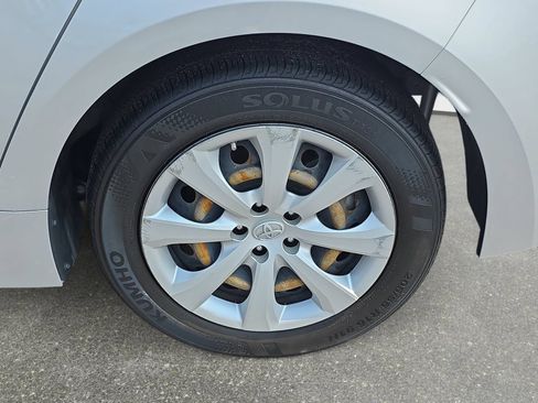 Used 2023 Toyota Corolla LE FWD image 31
