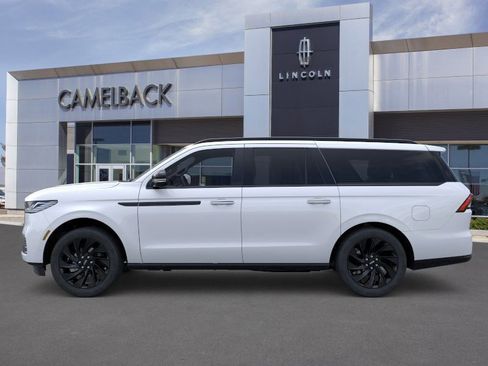 New 2026 Lincoln Navigator L Reserve w/ Jet Appearance Package image 3