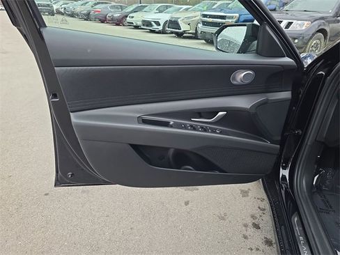 New 2026 Hyundai Elantra SE image 13