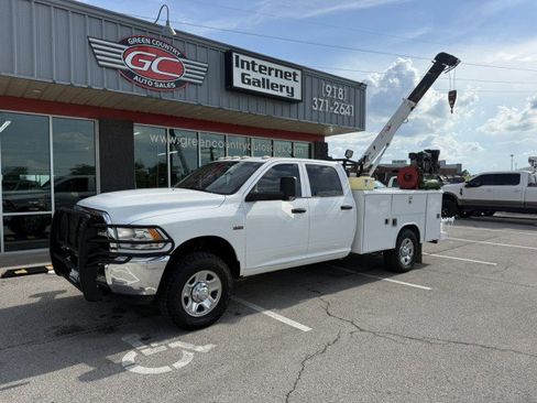Used 2018 RAM 3500 Tradesman w/ Chrome Appearance Group AWD/4WD image 15