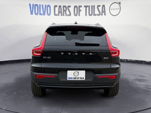 New 2026 Volvo XC40 B5 Core image 4