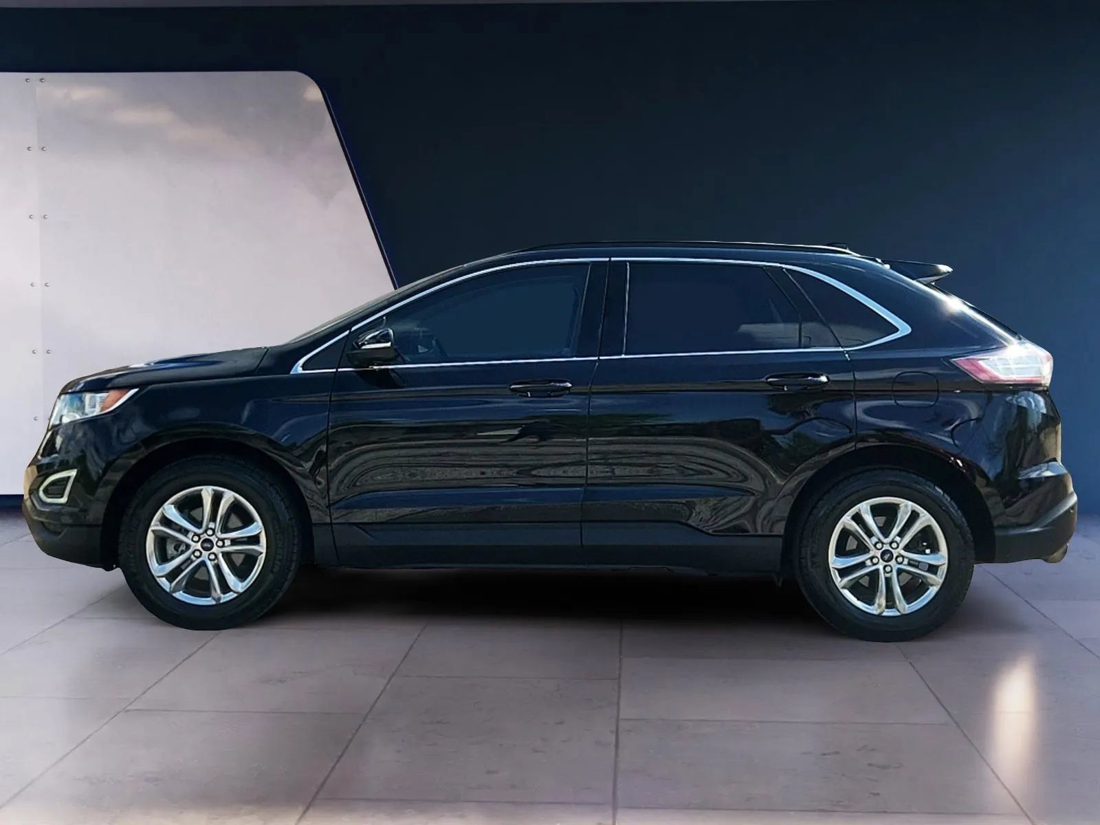 Used 2017 Ford Edge SEL w/ Equipment Group 201A FWD image 2