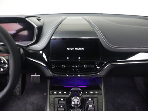 New 2026 Aston Martin DBX 707 image 35