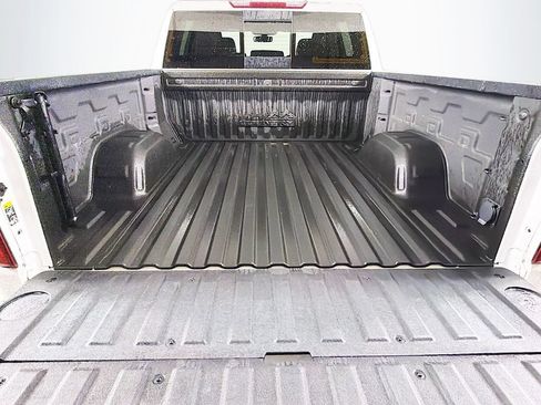 Used 2021 Chevrolet Silverado 1500 High Country w/ Z71 Off-Road Package AWD/4WD image 24