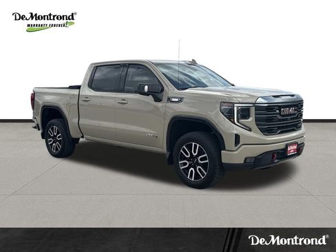 Used 2022 GMC Sierra 1500 AT4 w/ AT4 Premium Package image 3