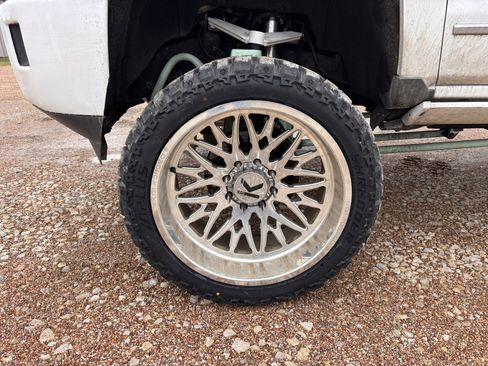 Used 2016 Chevrolet Silverado 2500 High Country w/ Duramax Plus Package image 10