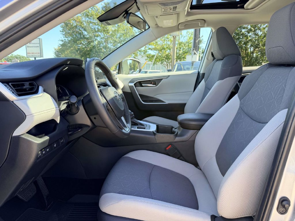 Certified 2025 Toyota RAV4 XLE w/ Convenience Package AWD/4WD image 19