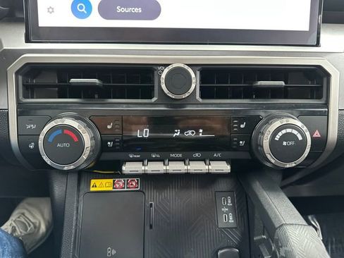 Certified 2025 Toyota 4Runner TRD Off-Road Premium w/ Tow Technology Package AWD/4WD image 44