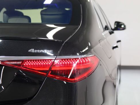 Used 2022 Mercedes-Benz S 580 4MATIC Sedan image 16