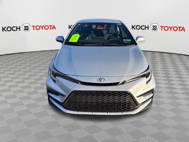 Certified 2025 Toyota Corolla SE w/ Convenience Package FWD image 2