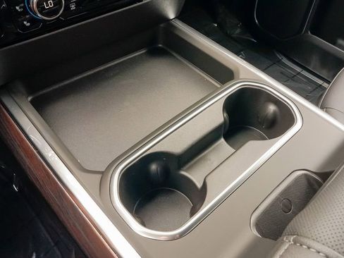 New 2026 GMC Sierra 3500 SLT w/ SLT Premium Package image 17