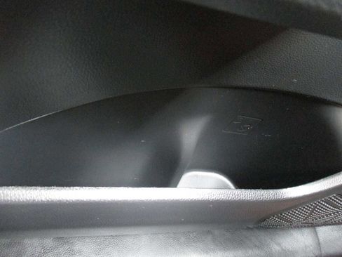 Used 2022 Toyota RAV4 LE image 18