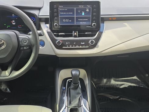 Used 2022 Toyota Corolla LE image 16