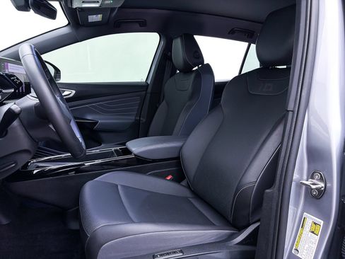 Used 2024 Volkswagen ID.4 S RWD image 19