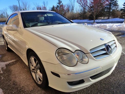 Used 2009 Mercedes-Benz CLK 350 Coupe image 12