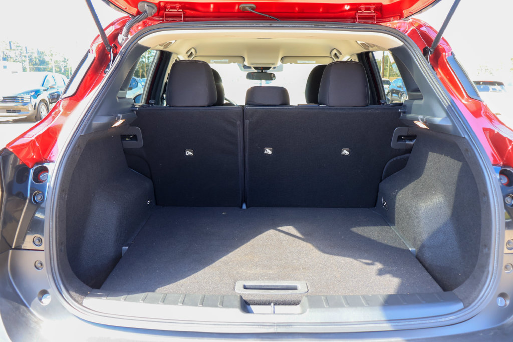 Used 2026 Nissan Kicks SV FWD image 24