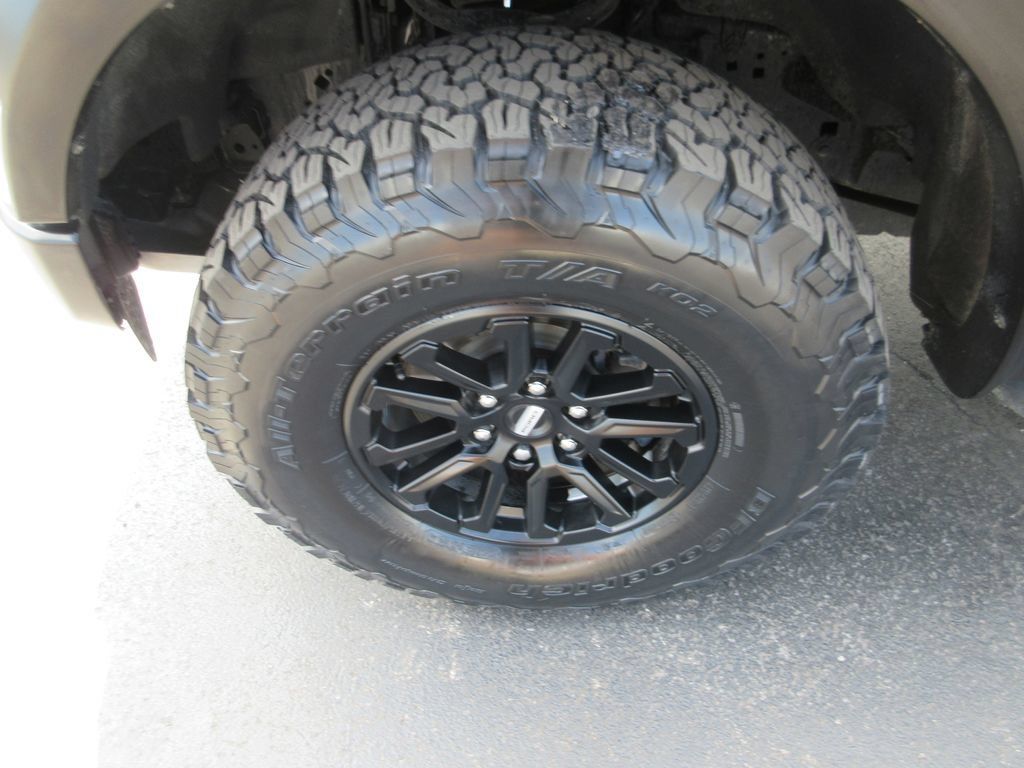Used 2024 Ford F150 Raptor AWD/4WD image 15