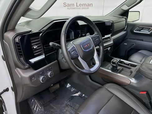 Used 2022 GMC Sierra 1500 SLT w/ SLT Premium Plus Package AWD/4WD image 10