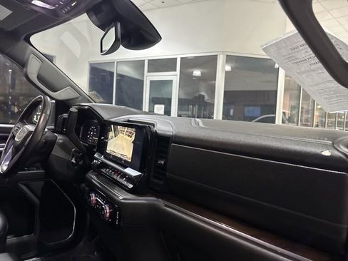 Used 2025 GMC Sierra 1500 SLT image 39