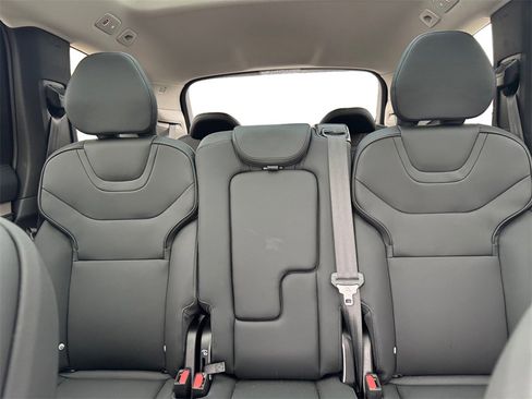 Certified 2025 Volvo EX90 Plus image 20