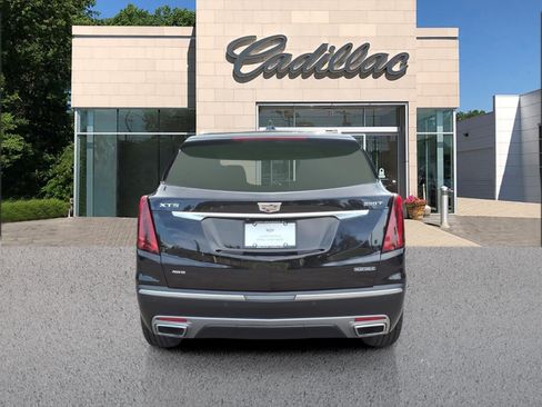 Certified 2023 Cadillac XT5 Premium Luxury w/ LPO, Floor Liner Package AWD/4WD image 4