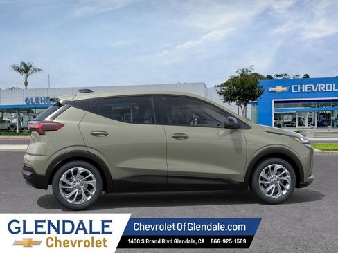 New 2027 Chevrolet Bolt LT w/ Comfort Package FWD image 5