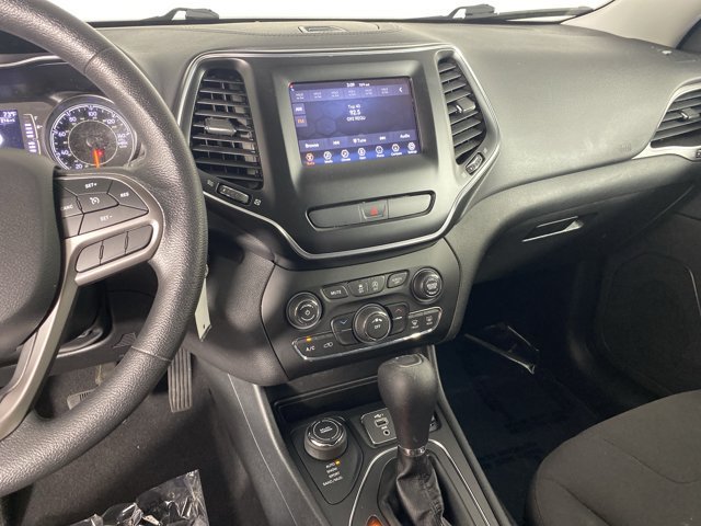 Used 2019 Jeep Cherokee Latitude w/ Popular Appearance Group AWD/4WD image 24